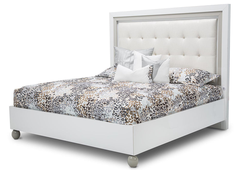 Sky Tower Queen Upholstered Platform Bed in White Cloud image