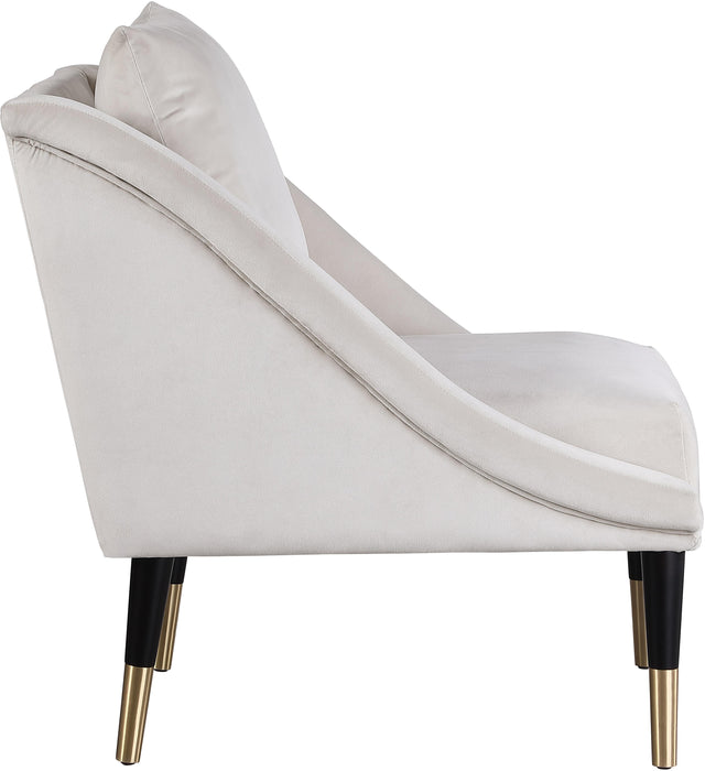 Elegante Cream Velvet Accent Chair