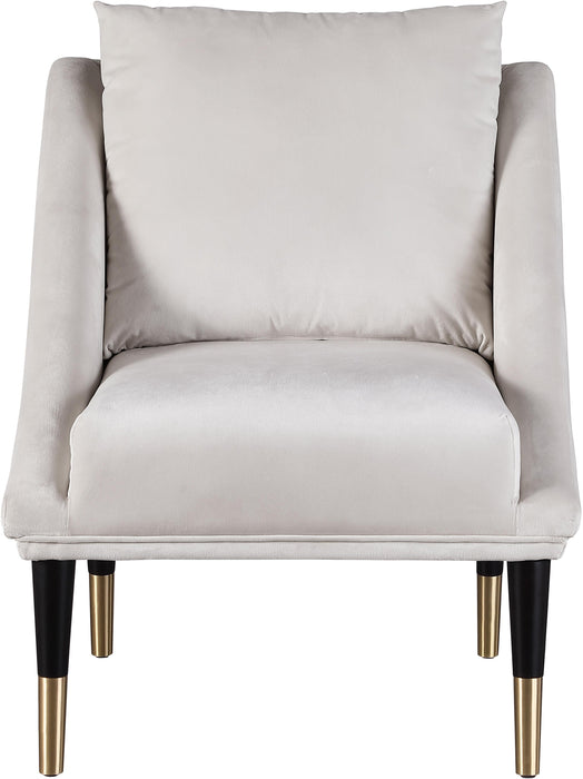 Elegante Cream Velvet Accent Chair