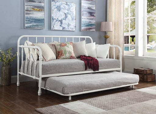 Traditional White Metal Daybed image